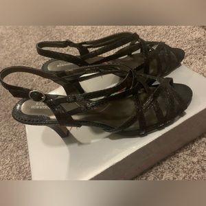 Super nice quality Black heels, similar to “ alligator” texture.